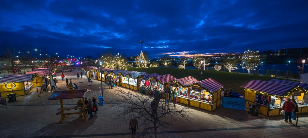 Night time photo of Christkindlmarket in Aurora, IL